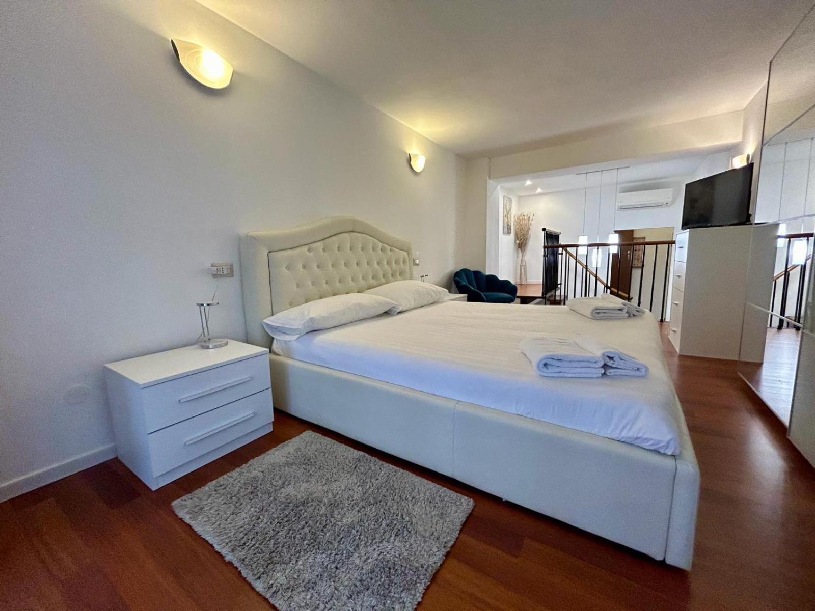 Apartament Kibilu - Via Tolmezzo - Ospedale San Raffaele - Stazione Di Lambrate Mediolan Zewnętrze zdjęcie