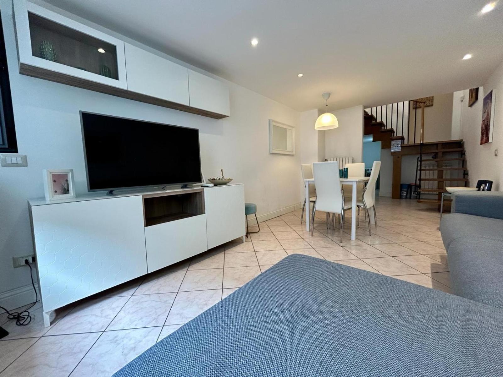 Apartament Kibilu - Via Tolmezzo - Ospedale San Raffaele - Stazione Di Lambrate Mediolan Zewnętrze zdjęcie